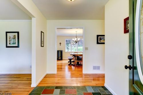 207 Scrabbletown Rd, White House Station, NJ 08889-3562