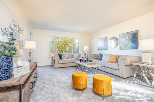 24 John Glenn Cir, Daly City, CA 94015-2817