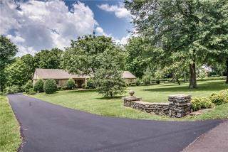 4003 Brush Hill Rd, Nashville, TN 37216-1921
