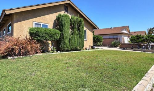 6287 Arnold Way, Buena Park, CA 90620-1501