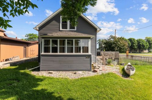 870 Broad St, Menasha WI  54952-3263 exterior