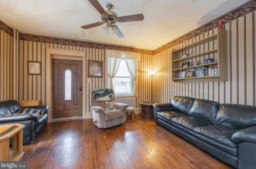 419 Derstine Ave, Lansdale PA 19446-3536 exterior