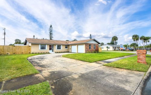1385 Harbor Dr, Merritt Island, FL 32952-4605
