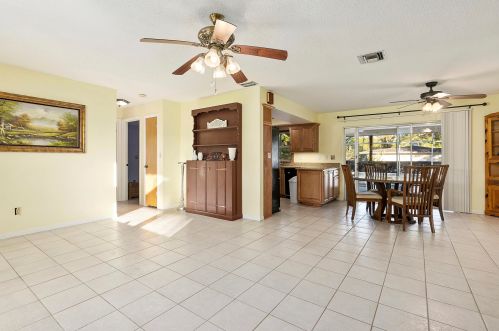 390 27th Ave, Vero Beach, FL 32968-2605