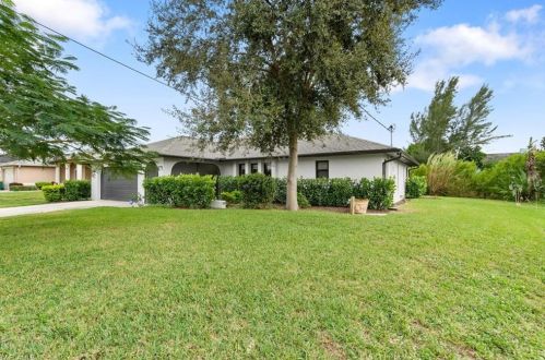4984 30th Pl, Naples FL  34116-7749 exterior