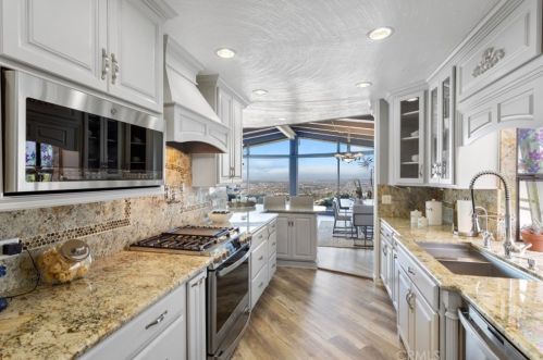 5529 Littlebow Rd, Palos Verdes Estates CA  90275-2366 exterior