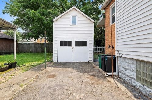 72 16th St, Ambridge PA  15003-2221 exterior