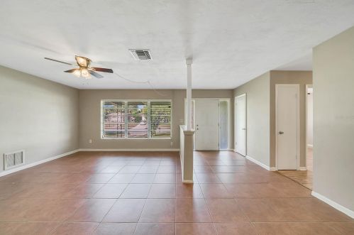 1183 Whitewood Dr, Deltona, FL 32725-7065
