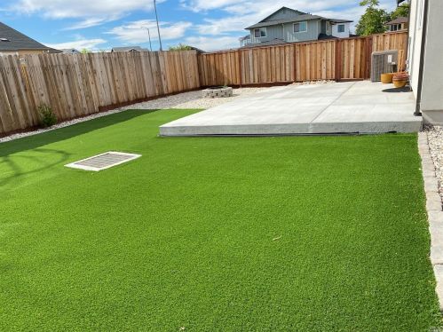 1916 Pine Meadow Dr, Santa Rosa CA  95403-1584 exterior