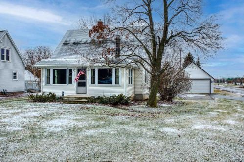 2429 Omro Rd, Oshkosh, WI 54904-7713
