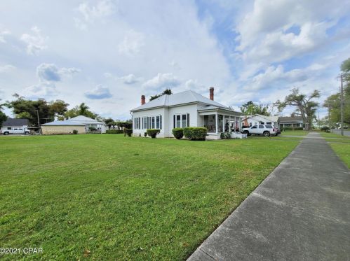 2929 Madison St, Marianna, FL 32446-3451