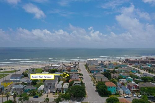 1416 13th St, Galveston TX  77550-8206 exterior