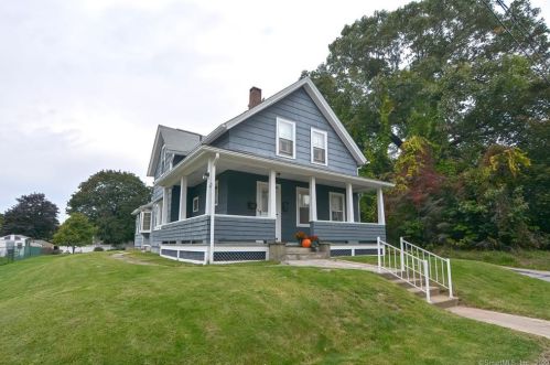 62 Maynard St, Putnam, CT 06260-1116