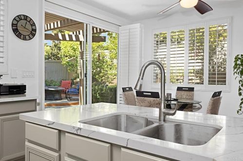 6392 Alexandri Cir, Carlsbad CA  92011-3600 exterior