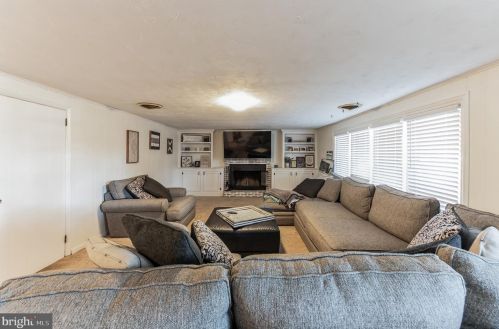 661 Holland Rd, Southampton PA  18966-1818 exterior