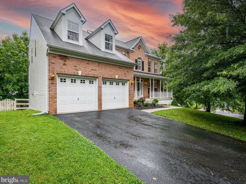 35520 Collington Dr, Round Hill, VA 20141-4436