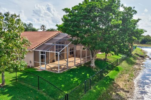 16565 10 St, Hollywood FL  33028-1466 exterior