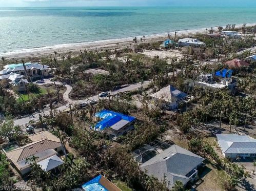 3860 Gulf Dr, Sanibel, FL 33957-5325