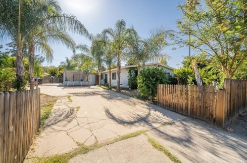 7078 Elm Ave, San Bernardino, CA 92404-6436