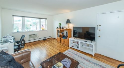 741 Bloomfield Ave, Verona, NJ 07044-1303
