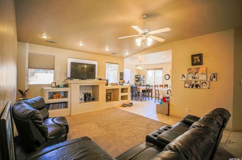 2048 1940, Saint George UT  84770-4718 exterior