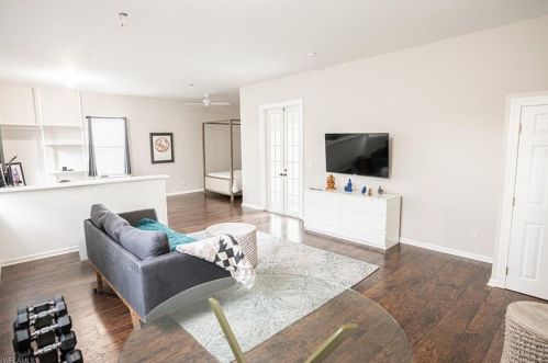 505 101 Ave, Naples FL 34108-3207 exterior