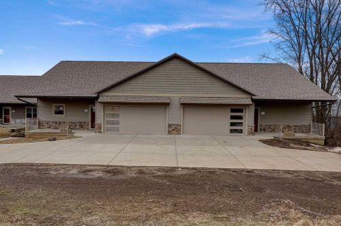 1905 Eastwood Way, Mount Horeb, WI 53572-1881