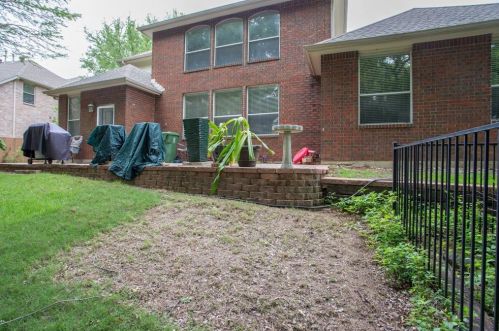 1408 San Jacinto Dr, Lewisville TX  75028-8291 exterior