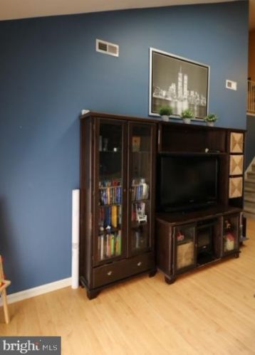 1357 Tristram Cir, West Deptford NJ  08051-2230 exterior