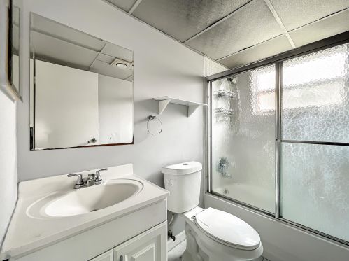 628 Saxony, Delray Beach FL  33446-1056 exterior