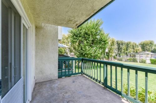 428 1st St, Tustin, CA 92780-3042