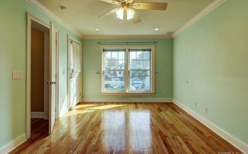 11 Wildwood Ave, Milford CT  06460-5846 exterior