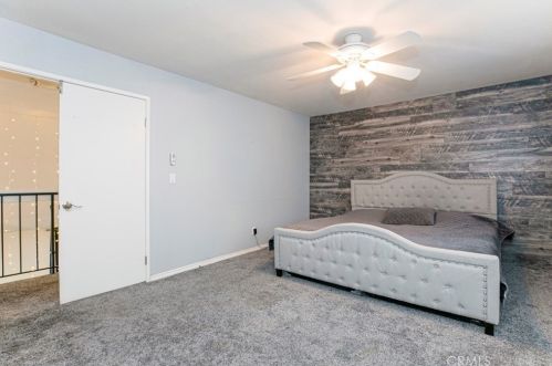 27067 Alabastro Dr, Santa Clarita CA  91354-2215 exterior