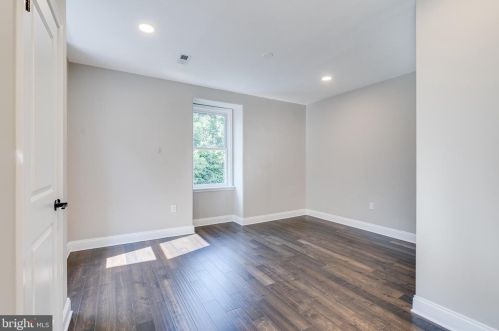 4425 Larchwood Ave, Philadelphia PA  19104-3915 exterior