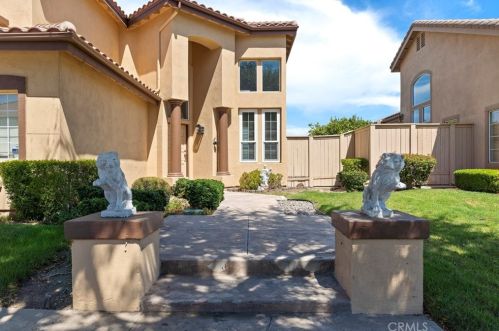 7 Villa Valtelena, Lake Elsinore CA  92532-0110 exterior