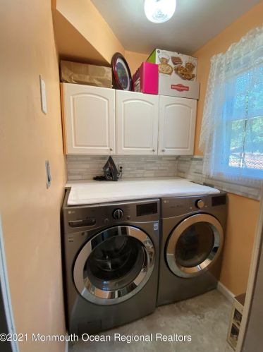 515 Laurel St, Berkeley Township NJ  08721-2619 exterior