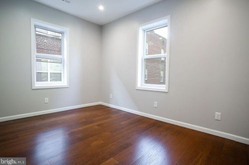 1054 Stuyvesant Ave, Trenton NJ  08618-4123 exterior