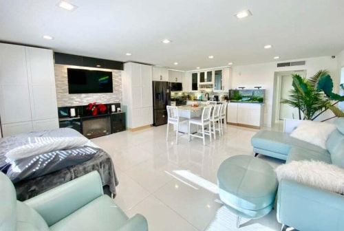 115 Seville D, Delray Beach FL  33446-2130 exterior