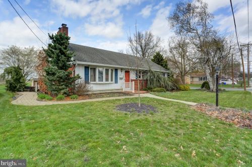 236 Reading Rd, Lees Cross Roads, PA 17257-1646