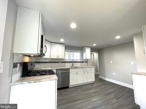 818 Philadelphia Ave, West Deptford NJ  08063-1335 exterior