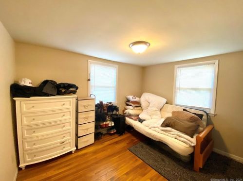 4 Poulin Dr, Putnam CT  06260-1010 exterior