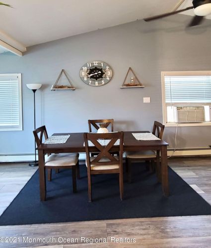 1009 Inland Rd, Lacey NJ  08731-5209 exterior