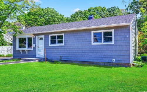 107 Malts Ave, West Islip NY  11795-2507 exterior
