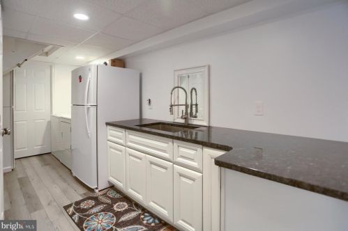 40 Center Dr, Camp Hill PA  17011-7608 exterior