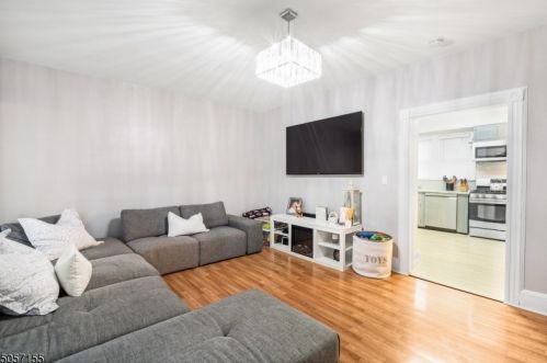 17 Woodside Ave, Little Falls NJ  07424-1315 exterior