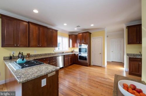 502 Cherry Valley Rd, Princeton NJ  08540-7681 exterior