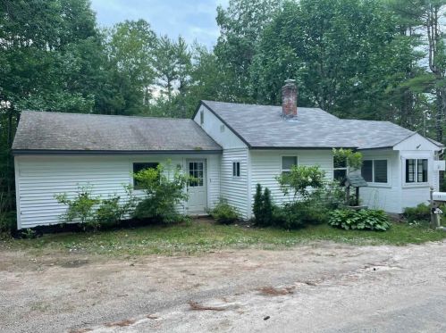 11 Effingham Rd, Ossipee, NH 03864-7155