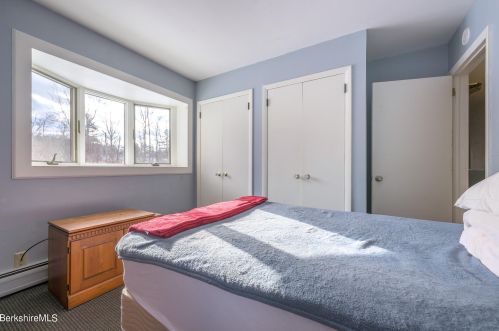 14 Interlaken Rd, Stockbridge MA  exterior