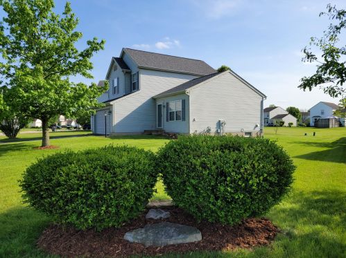 162 Purple Finch Loop, Pataskala, OH 43062-8971