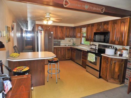 4706 Smithfield St, Mckeesport PA  15135-1216 exterior